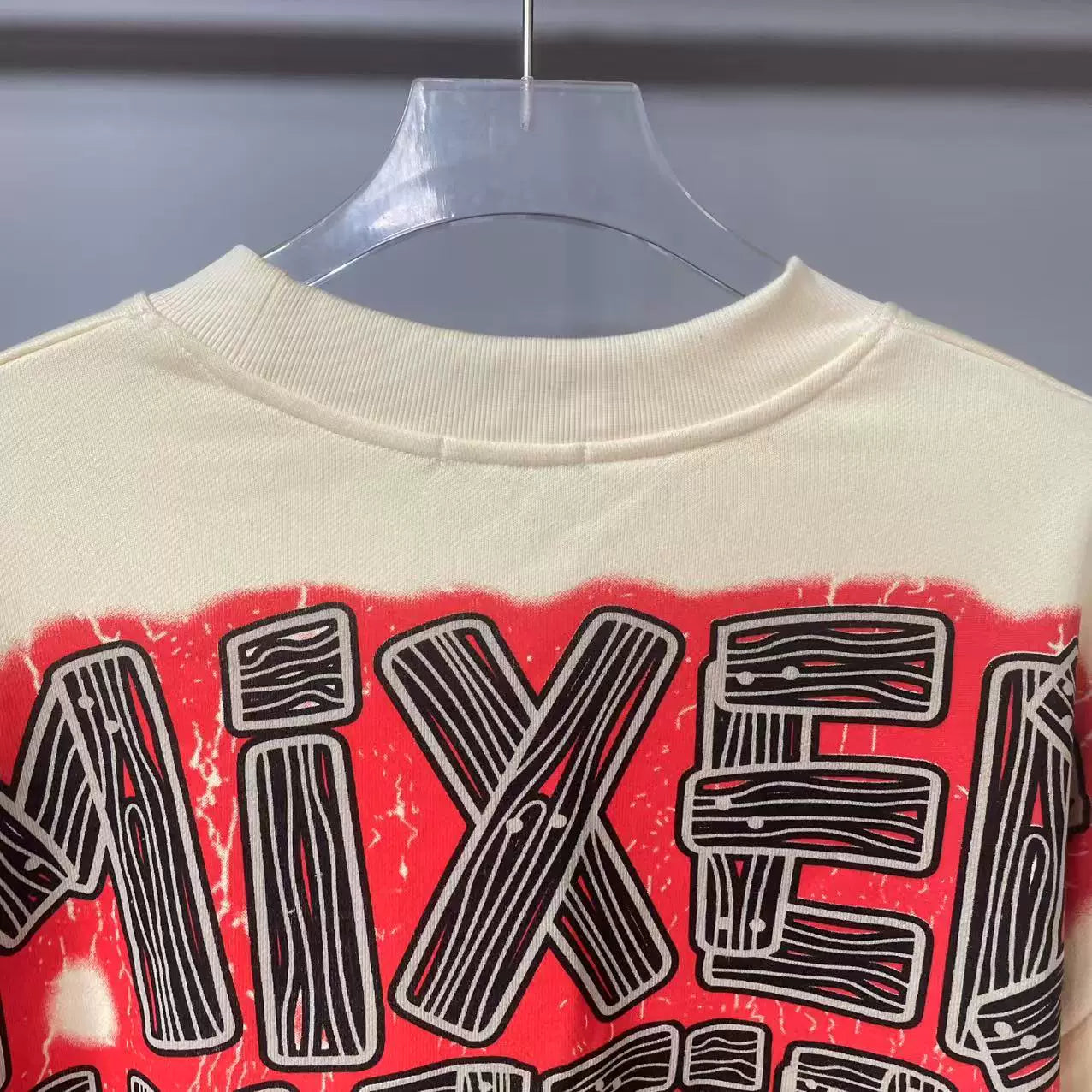 Mixed EMOTION Retro Art Club Graphic Crewneck Sweatshirt